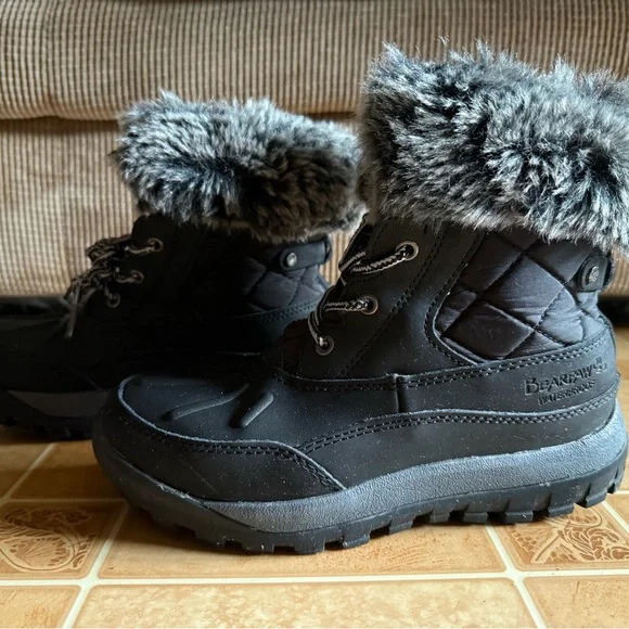 Black Fur-Lined Winter Boots - Picture 3 of 4